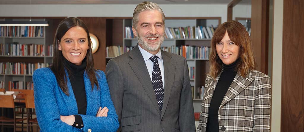 nuevos socios abante, Abante nombra tres nuevos socios: Cristina García Tejero, Lucía Pérez de Villaamil y Arturo Santolaya
